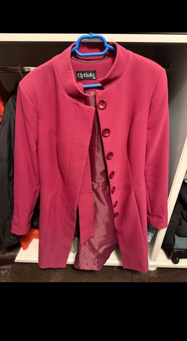 Palton in stare foarte buna , fucsia