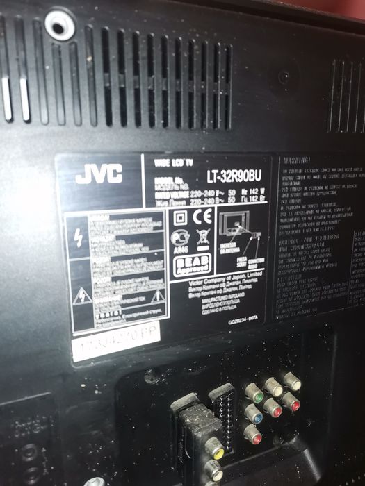 Продавам JVC телевизор 32 инча работещ