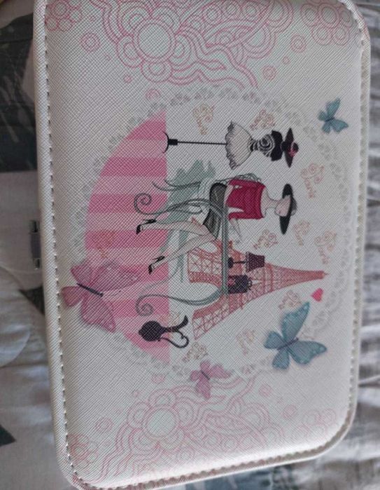 Продам шкатулку для украшений