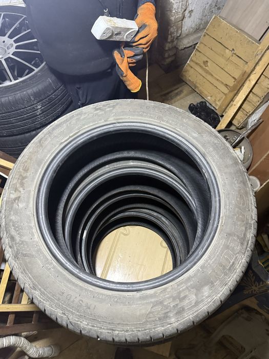 продам летное  шины