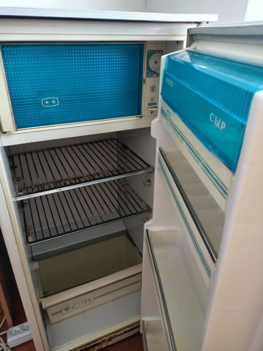 Продам рабочий холодильник