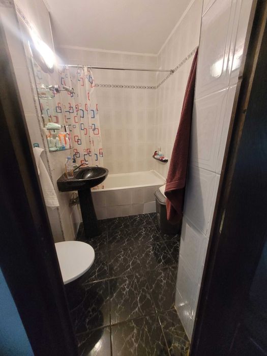 Apartament cu două camere de inchiriat zona de sus