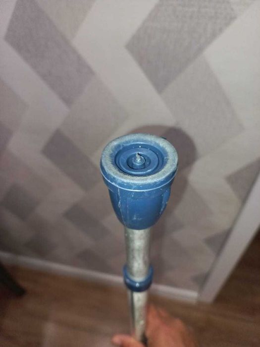 Продам костыль подлокотный