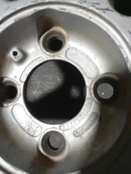 Диски в хорошем состоянии  R 15.