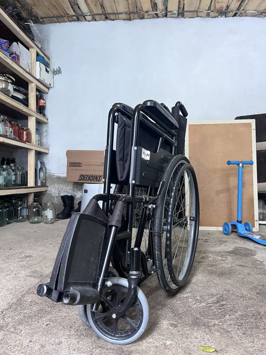 Коляска - Кресло чёрный