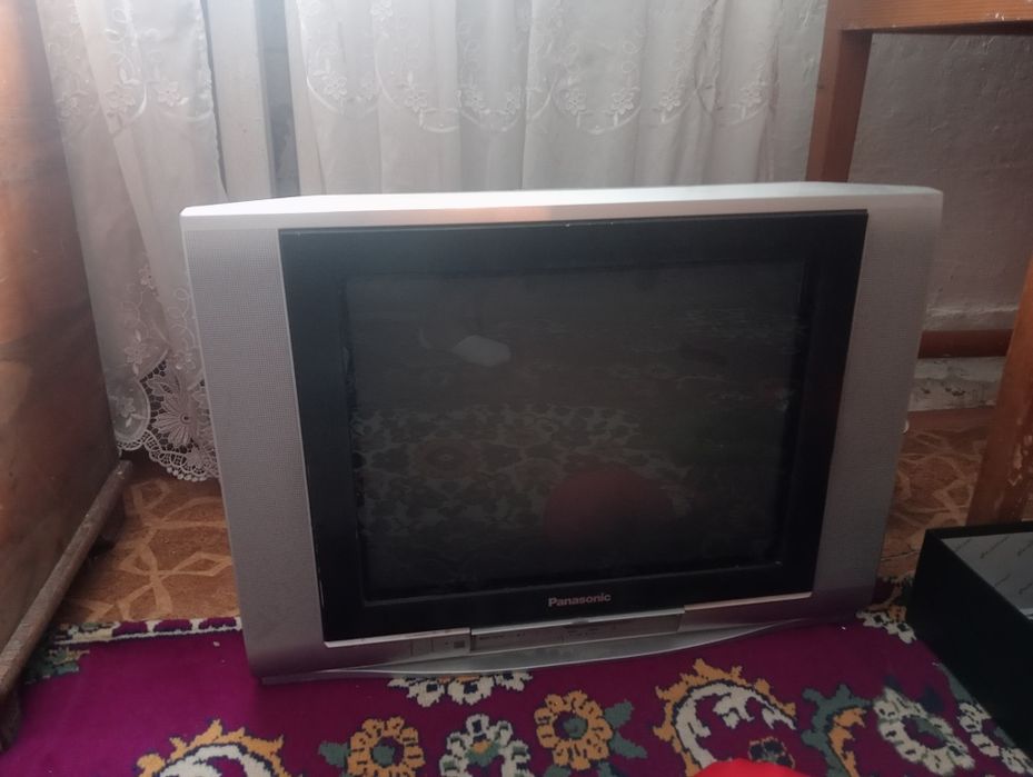Телевизор в хорошем состояни