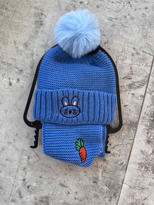 Красиви плетени детски шапки с шал