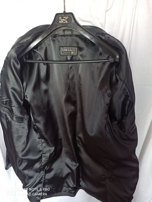 Официални костюми