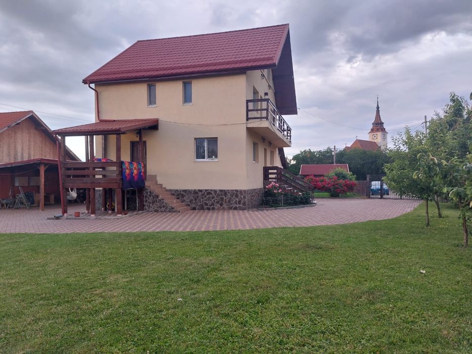 Casă , 1.300 mp teren, Sânpetru Central,Accept schimb apartament