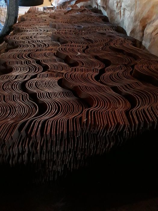 Продам гнутый металл на решетки,оградки