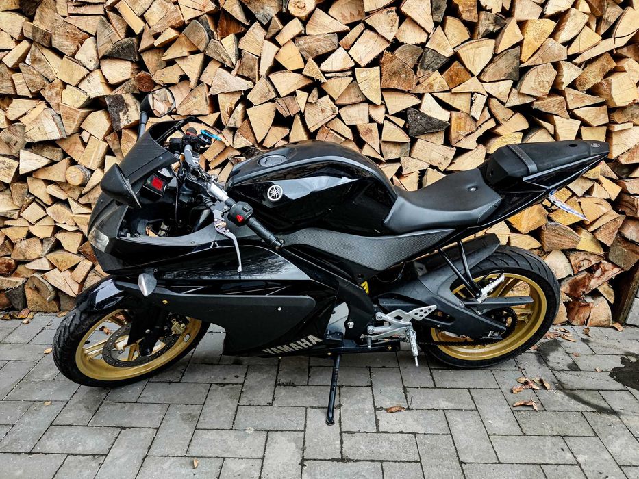 Moto Yamaha yzf R125