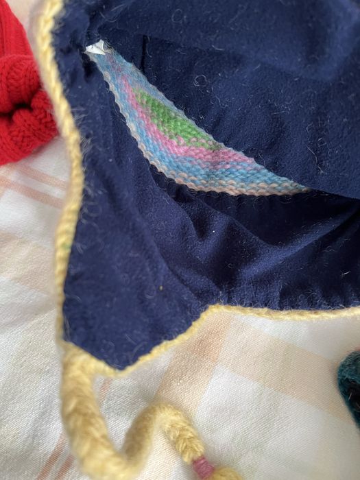 Детски зимни шапки по 5 лв.