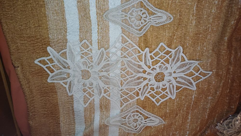 Vând mileuri de macrame