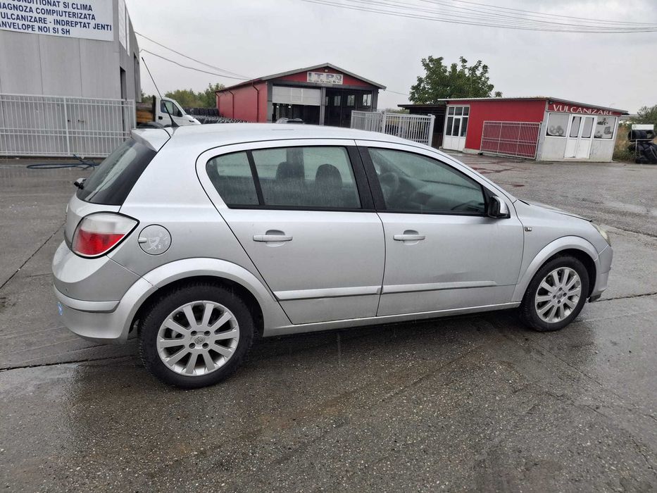 Dezmembrez Opel Astra H 1.4 16V LJ2 cutie de viteze manuala 5 trepte