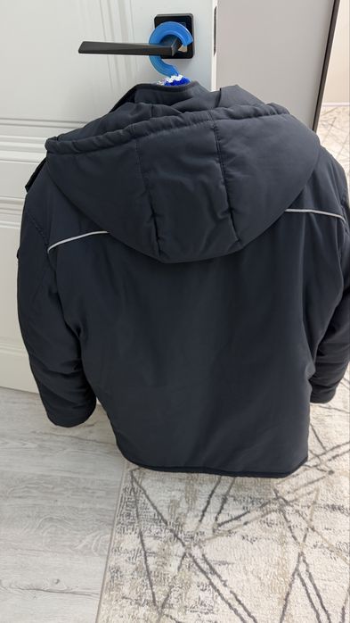 Продам зимнюю куртку