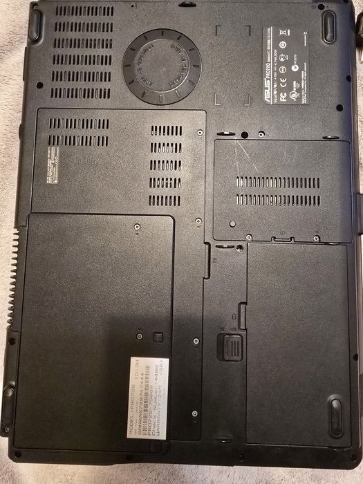 лаптоп Asus
Продавам рAsusабот