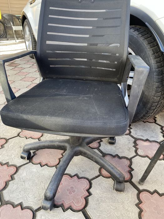 Офисное кресло 3000 тг , 5000 тг