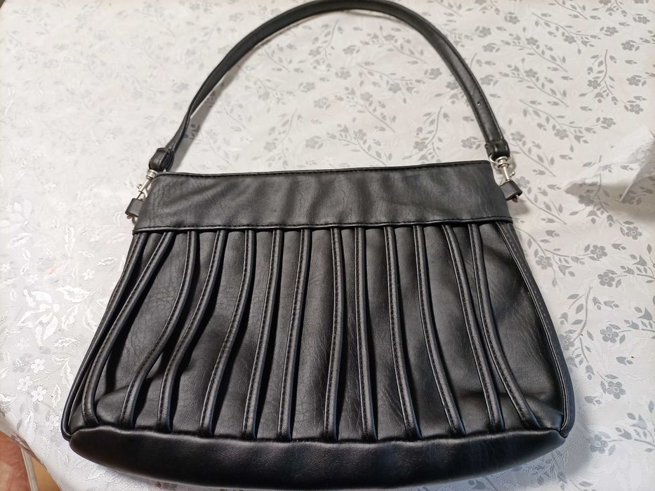 Дамска чанта черна