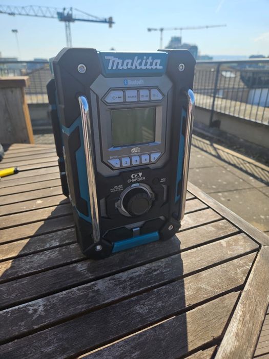 Radio Makita DMR301