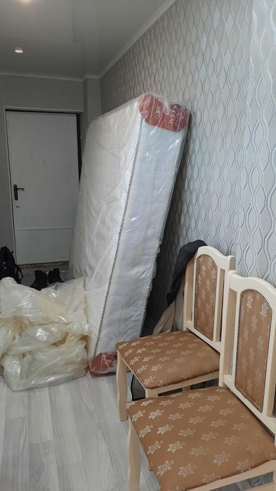 Кровать с матрасом