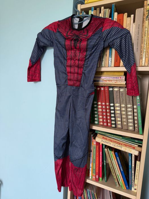 Детски костюм 4-6 години