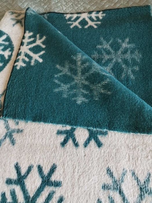 Чисто нови одеала, завивки и китеник