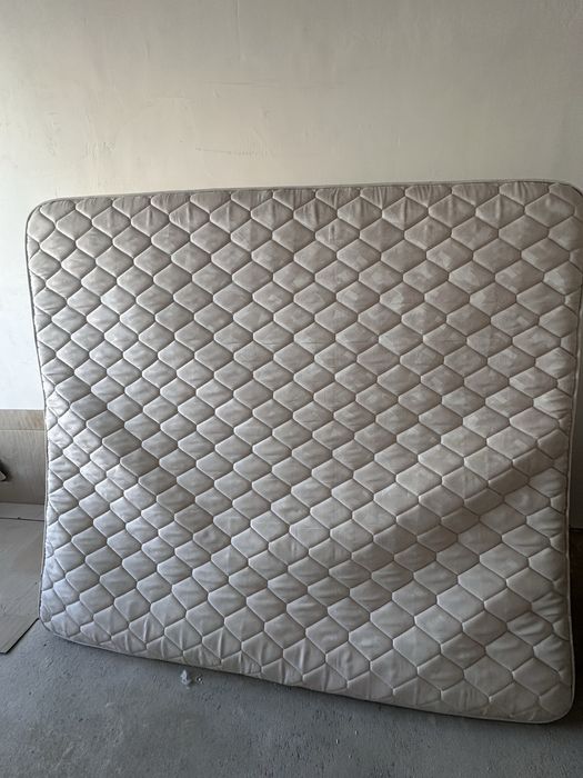 Продам матрас на кровать 180*200