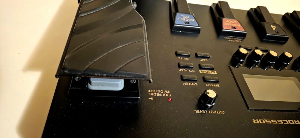 Efect chitara / Procesor BOSS GT 100 v2