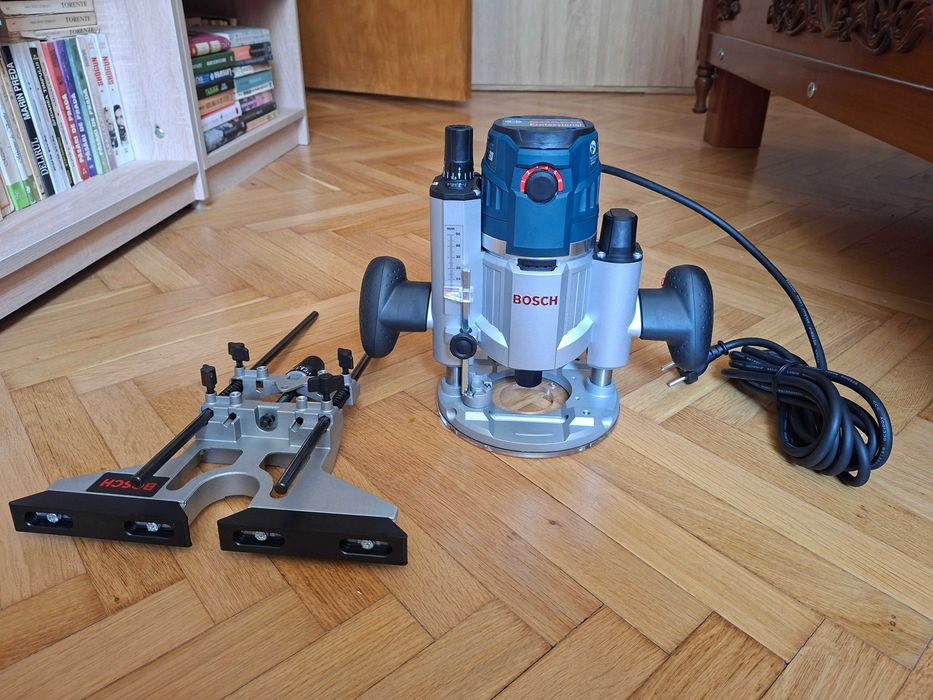 Masina de frezat Bosch GOF 1600 CE + LBOXX