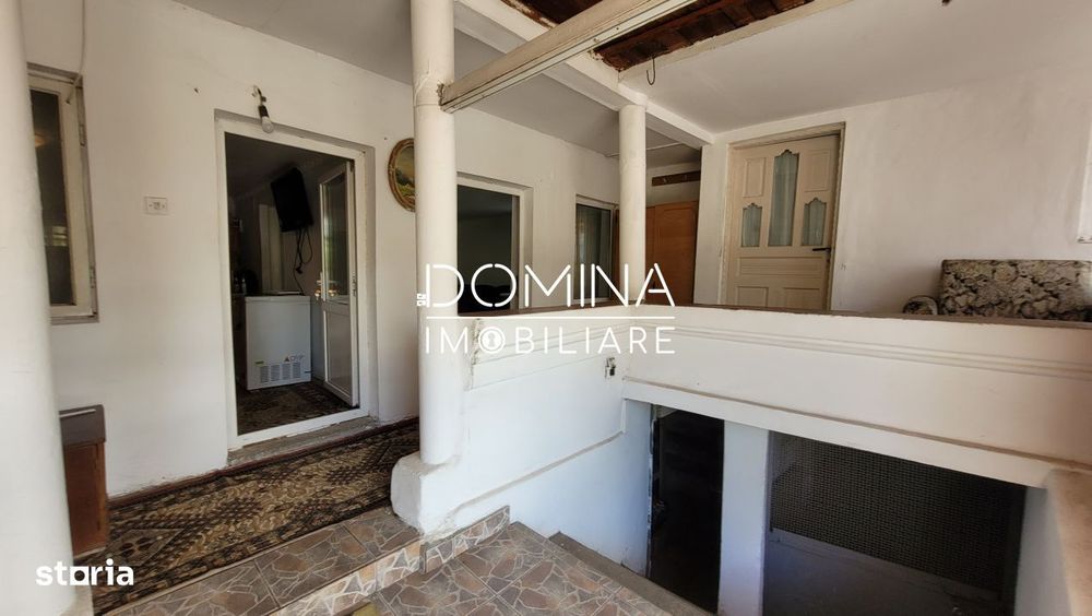 Casa + 800 mp teren, Targu Jiu, str. 14 Octombrie,  zona centrala