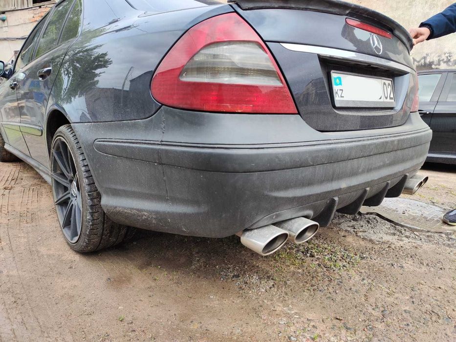 Бампер передний Mercedes W211 E63 AMG