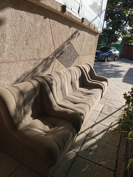 Продается  диван