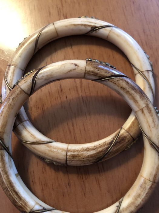 Браслеты с инкрустацией