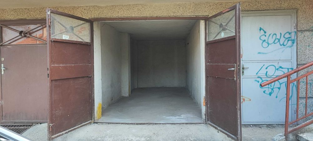 Продава се Гараж / Паркомясто в Русе, Дружба 1 - 21 кв.м за 1429 €/кв.м - Снимка #1