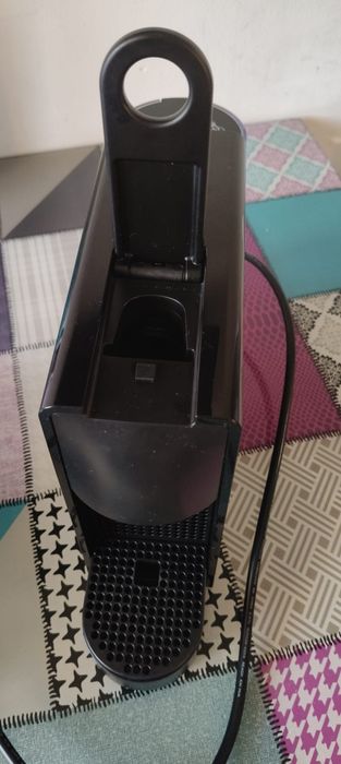 Nespresso Essenza Mini Piano Negru C30