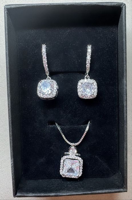 Комплект на Swarovski