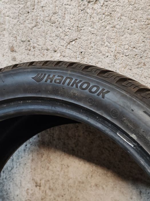 2бр.зимни гуми 245 40 18 Hankook
