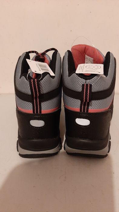 НОВИ  ! Дамски  Туристически  Обувки  - N 39 и 41