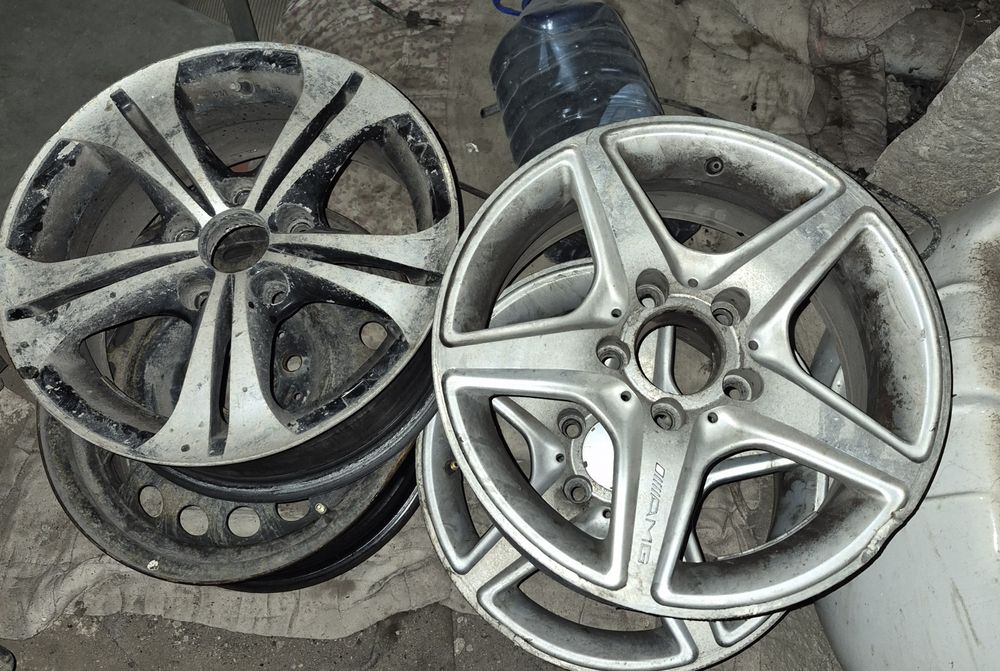 Продам доки от 124 Мерса!