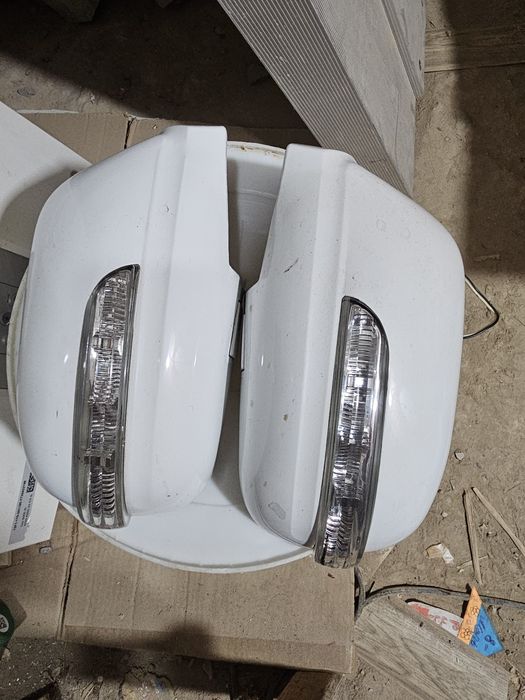 Срочна продам. Крышка для боковые зеркала с поворотникам LACETTI GENTR