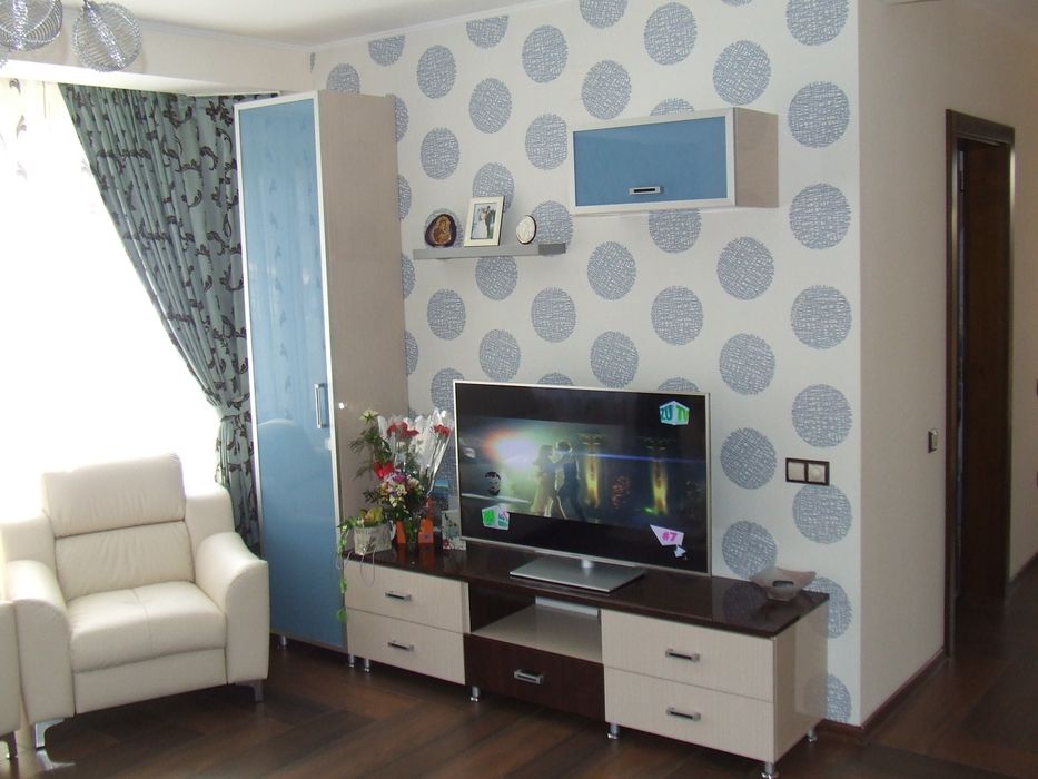 Mobilier din pal melaminat sau lemn masiv
