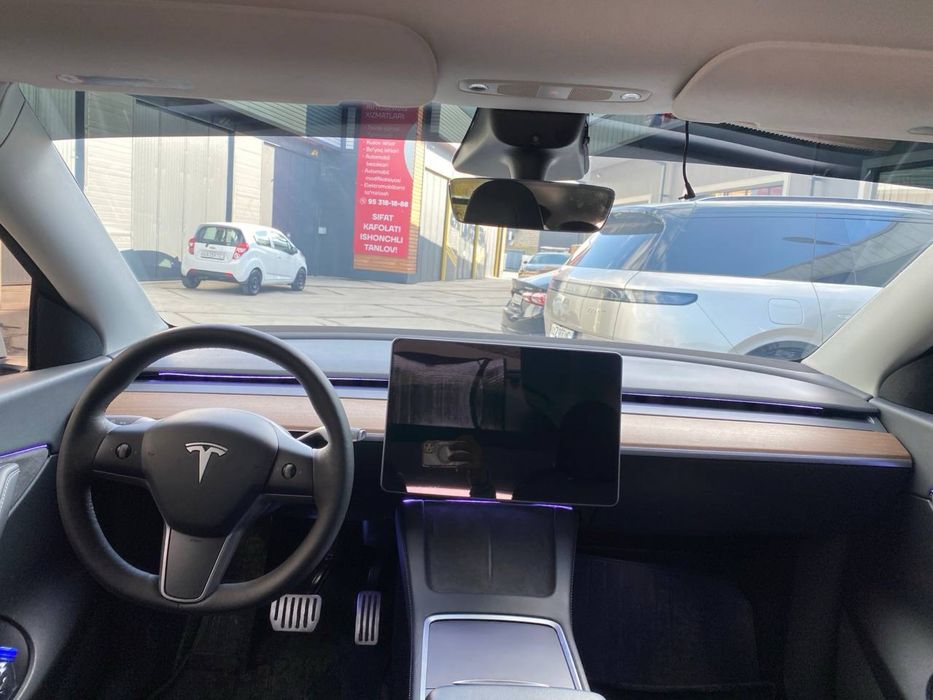 Tesla Model Y 2022 long range