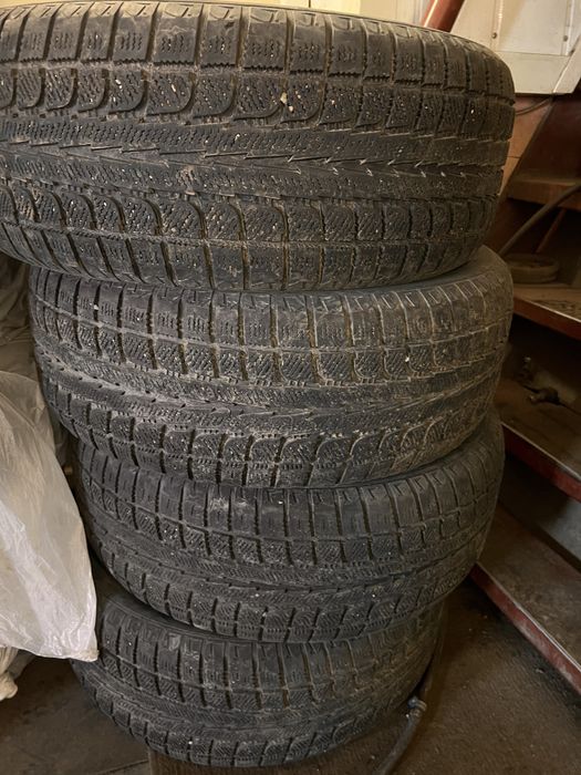 Зимние шины 285 65 R17