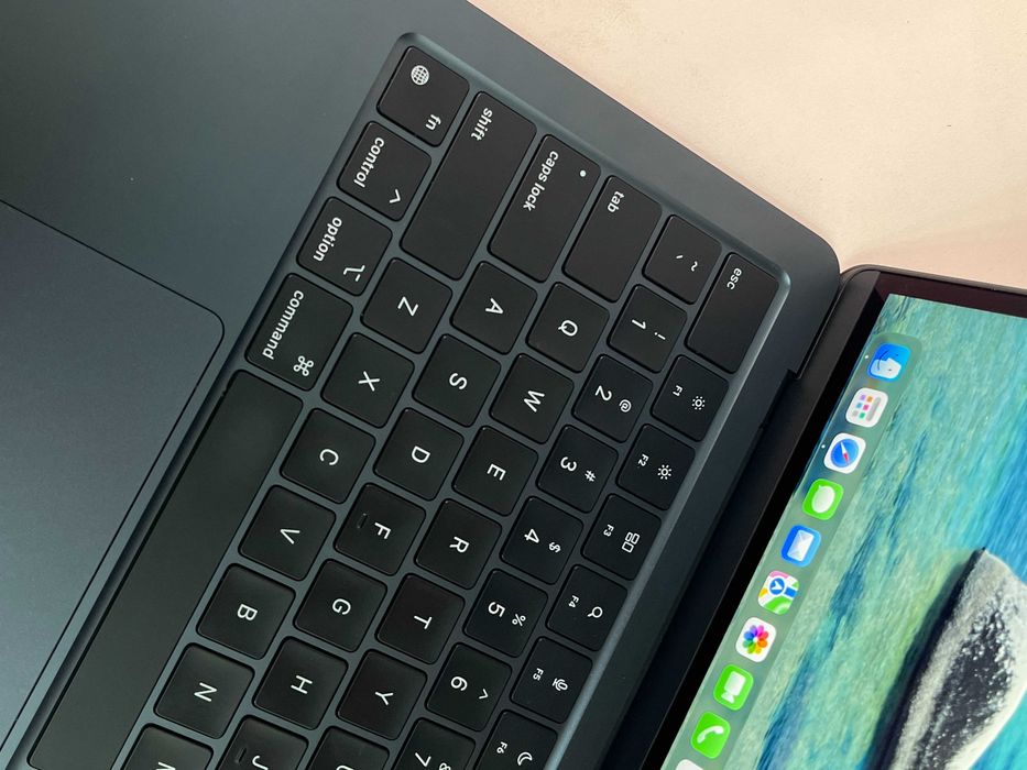 Apple MacBook Air 13 M2 / 8GB / 256GB / Midnight / Астана