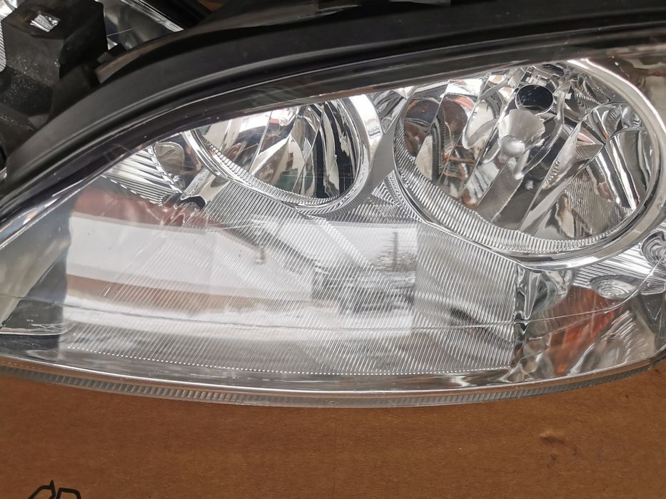 Faruri ford mondeo mk3  depo