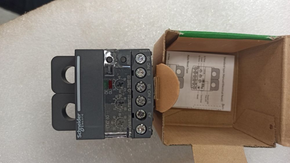 Електронно реле 0,5 A 6A 24V AC Schneider