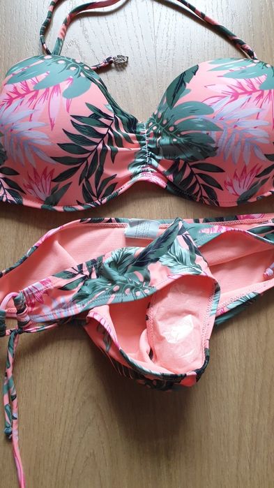 3 costume de baie noi si sutien
