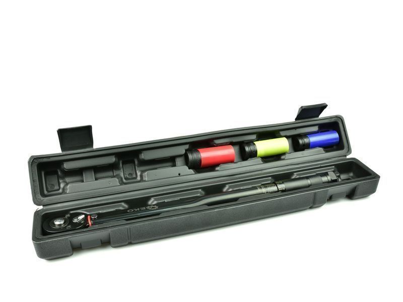 Динамометричен ключ 1/2 28-210nm с тръбен комплект със защита за алуми