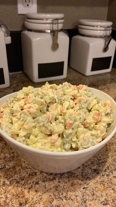 Оливье домашнее вкусное привкусное