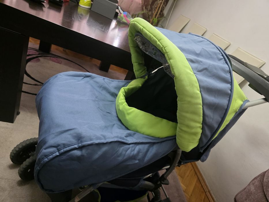 Комбинирана бебешка количка+ столче за кола